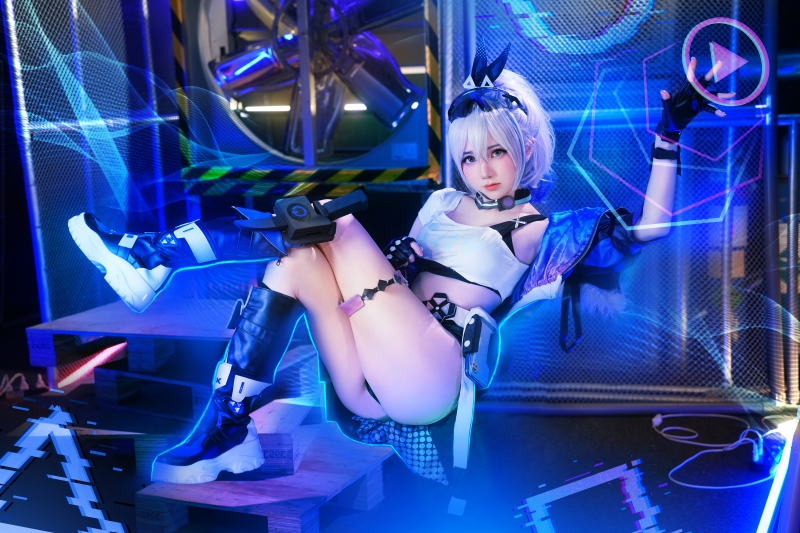 Sally Dorasnow Silver Wolf【25P-3V-355MB】新版作品