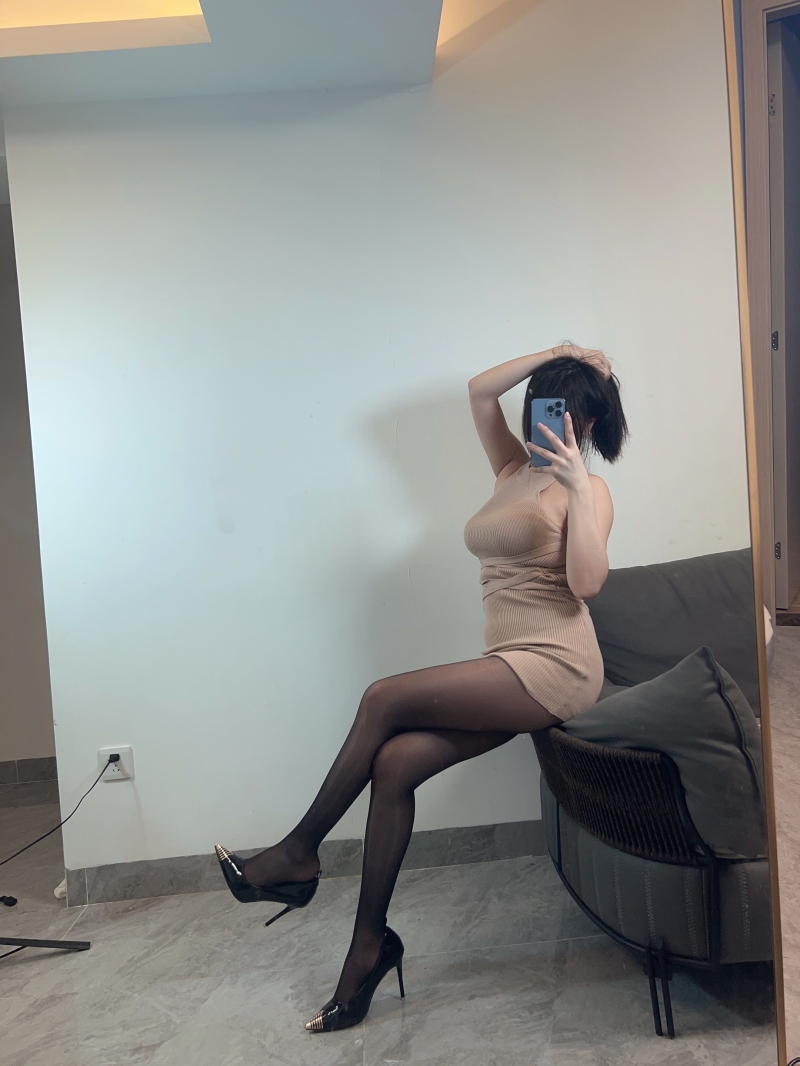 Tina很妖孽呀 黑-丝-足-控【26P-2V-76MB】图片作品资源
