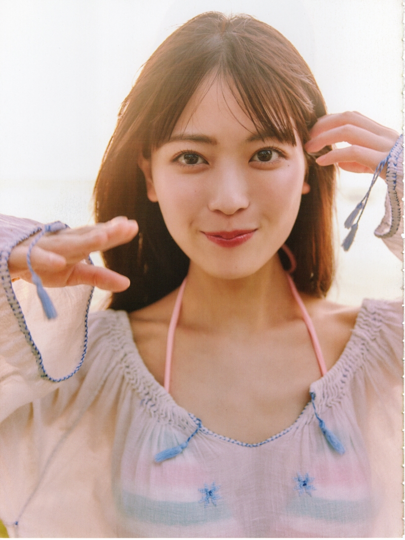 乃木坂46 岩本莲加 岩本蓮加 1st 写-真集 いたずらな風【150P-1.88GB】适合收藏