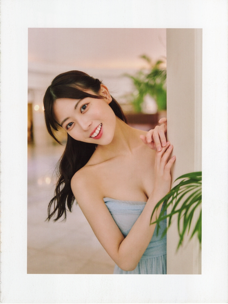 乃木坂46 岩本莲加 岩本蓮加 1st 写-真集 いたずらな風【150P-1.88GB】适合收藏