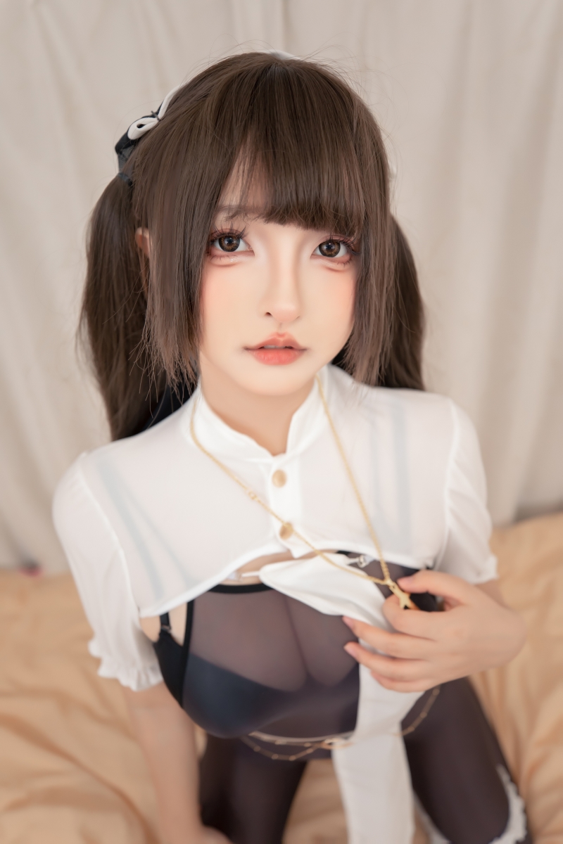 神楽坂真冬 祈祷修女【75P-2V-488MB】cos作品欣赏