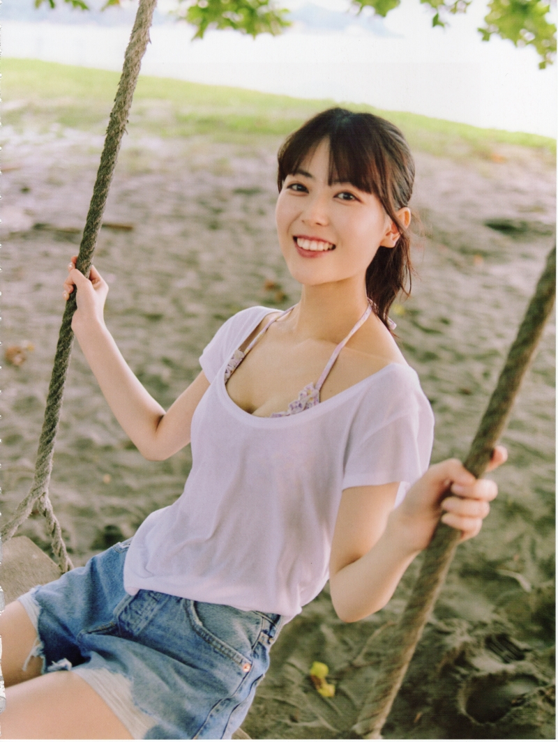 乃木坂46 岩本莲加 岩本蓮加 1st 写-真集 いたずらな風【150P-1.88GB】适合收藏