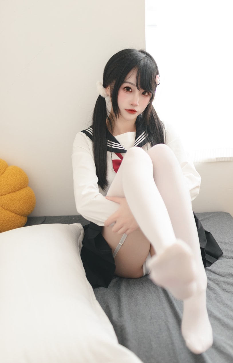嗷呜酱 – 水手服图片大全高清