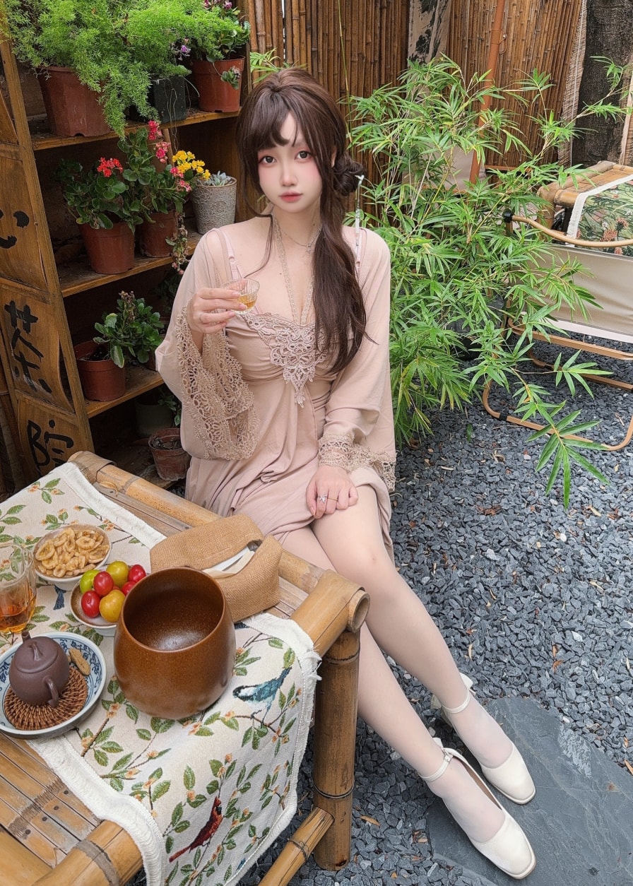 洛桑w伊梓 – 2025-05-专属-猫猫衬衫美丽的图片分享