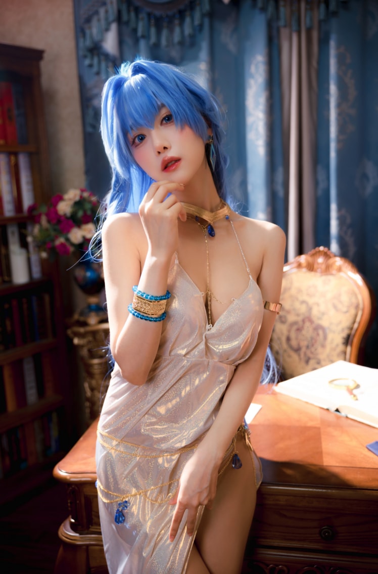Shika小鹿鹿 胜利女神海伦微博图片