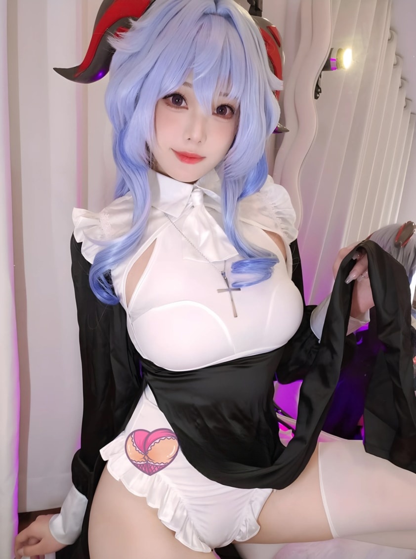 蜜汁猫裘 原神 甘雨修女看起来真不错哦