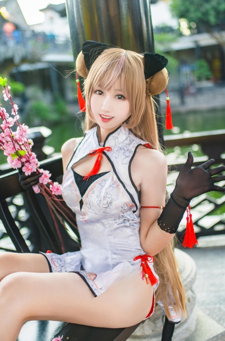 羽生三未 – 少女前线 Mk23 蜂糖花新版作品