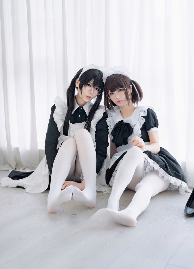 轩萧学姐 &十万珍吱伏特 – 双人女仆美丽的女生图片