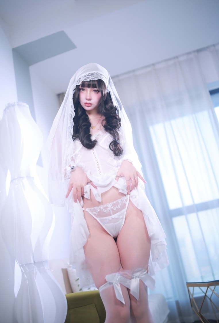 疯猫ss – 2025年12月会员订阅 捆绑婚纱最新作品资源下载