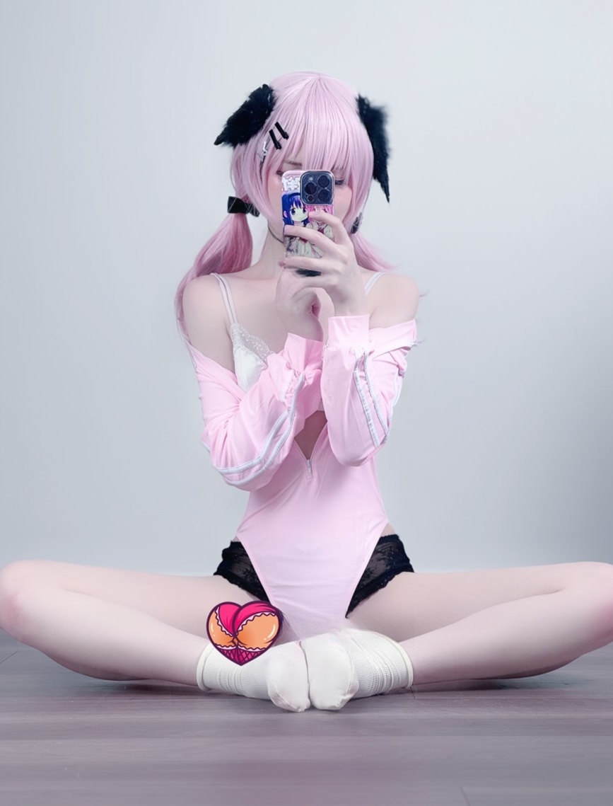幼愛youmeko – 蔚蓝档案 下江小春 体操服美丽的女生图片